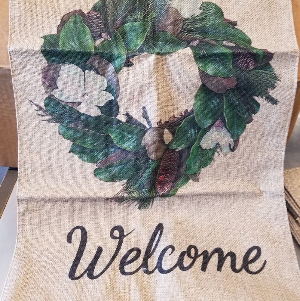 4-Small garden flags
